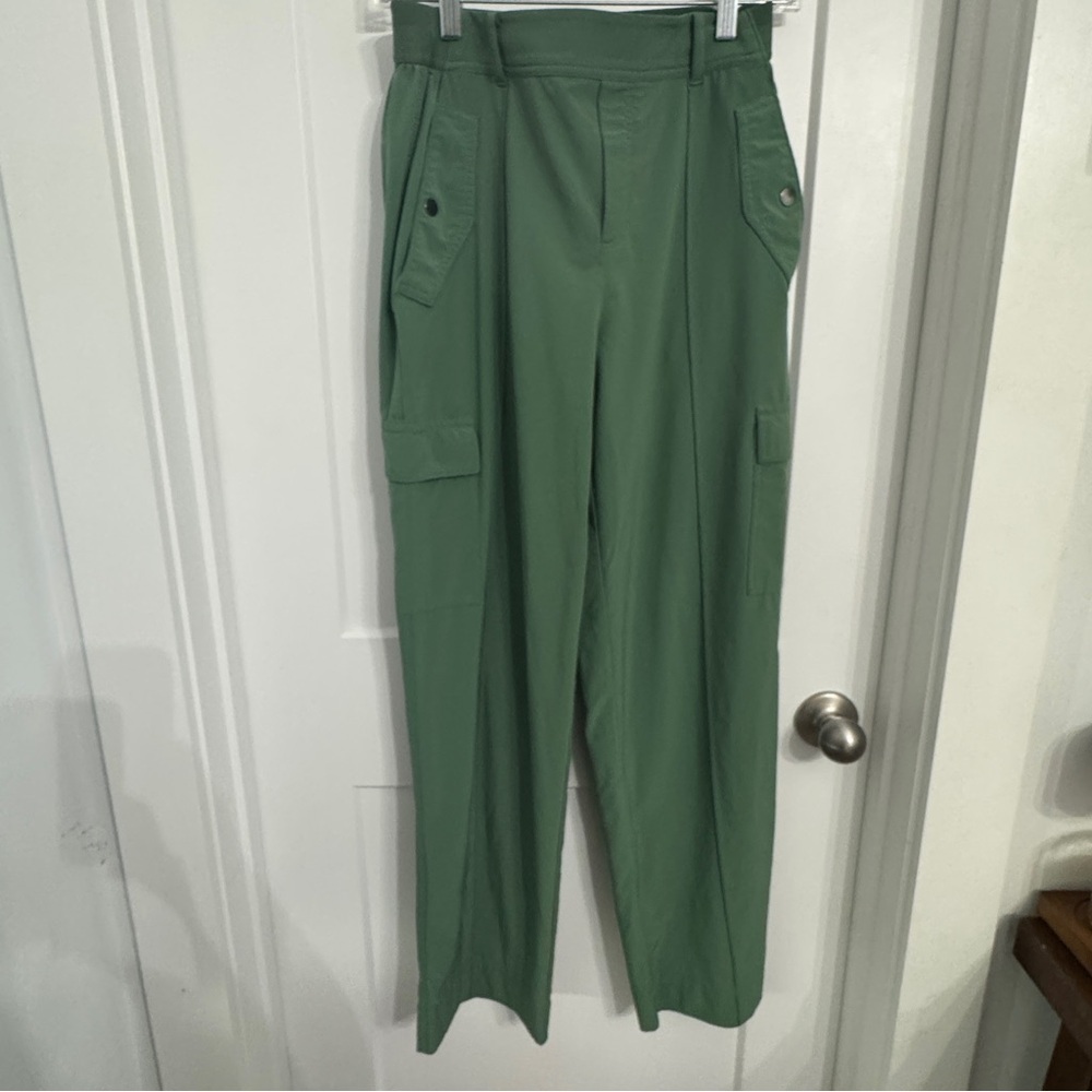 Athleta Women’s Vienna Cargo Pant Size 8 Vineyard Green Performance-Stretch - Picture 1 of 12
